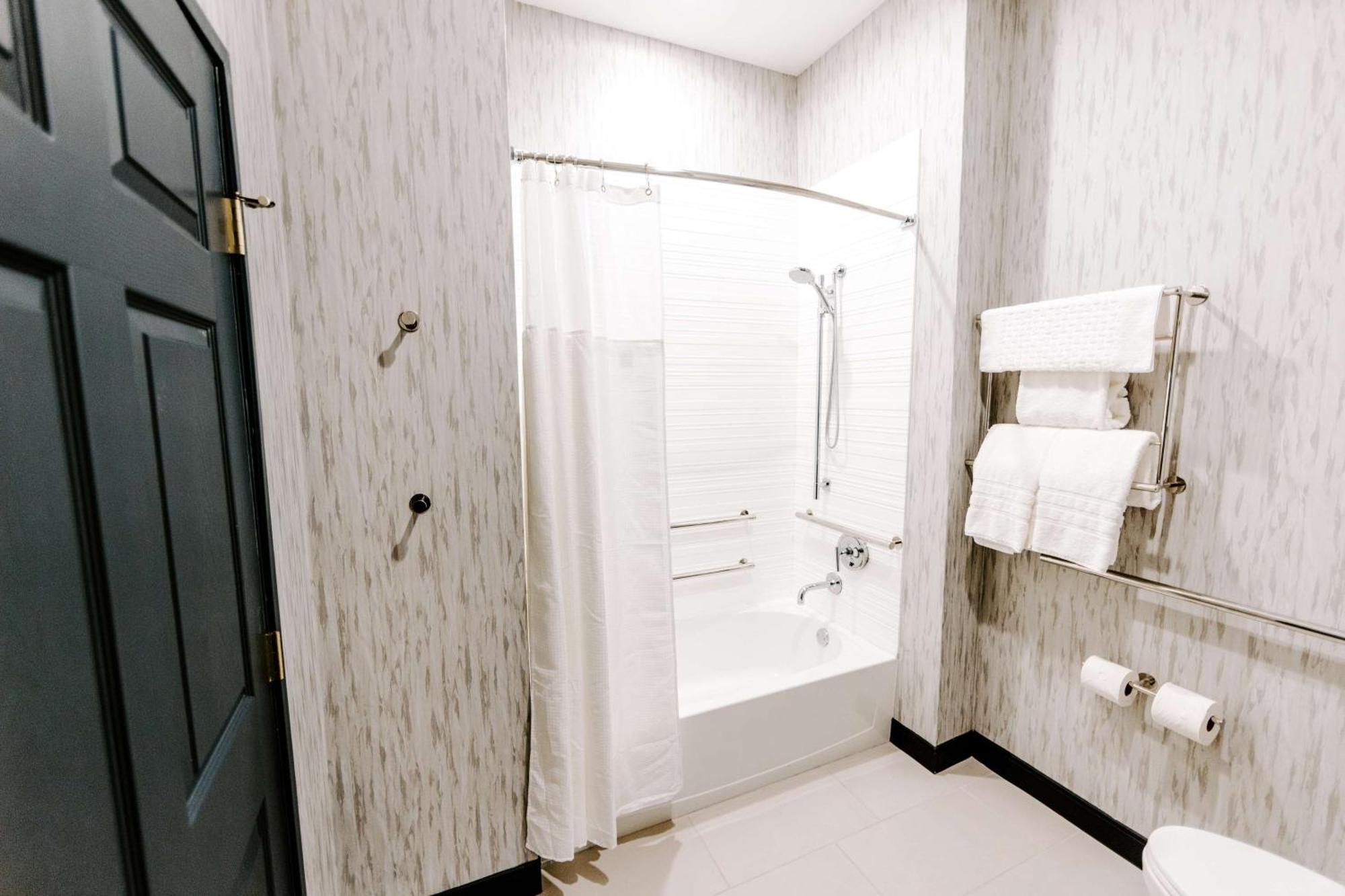 Aiden Riverwalk Hotel